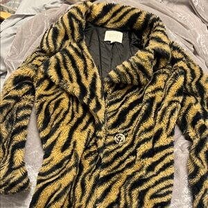 Hannah Banana Black and Gold Teddy Jacket